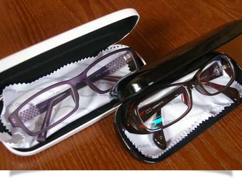大阪の太っちょWebクリエイターCUBES-新しいメガネが2個